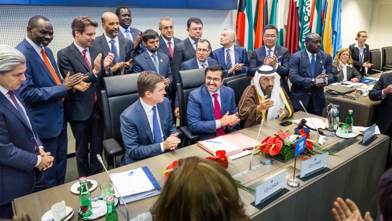 Oil producers from OPEC and non-OPEC sign historic declaration